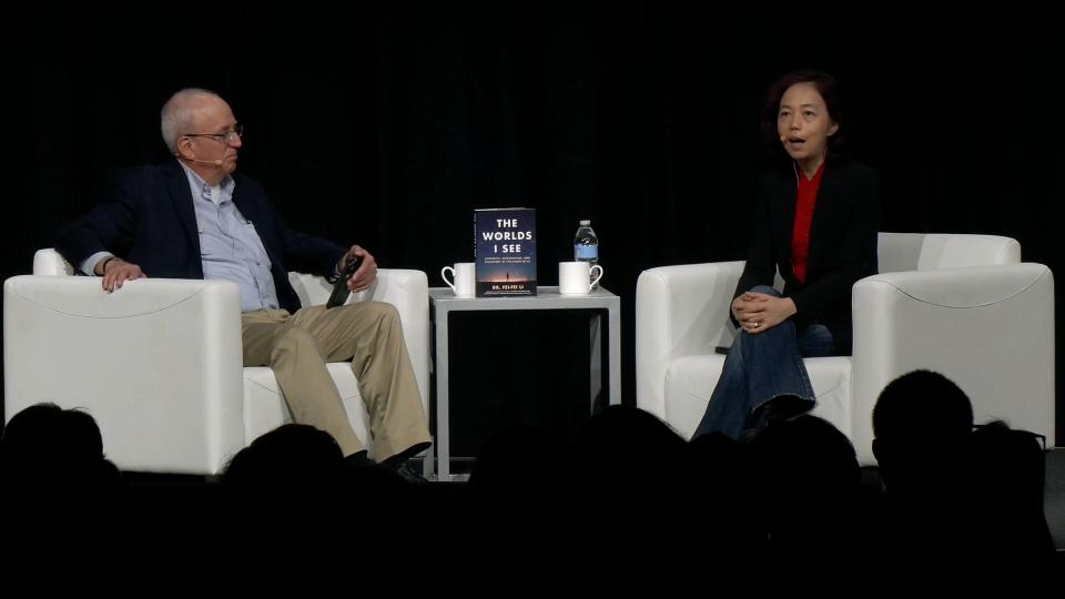 AI时代的教母李飞飞:掌握技术词汇,成为AI时代的重要角色