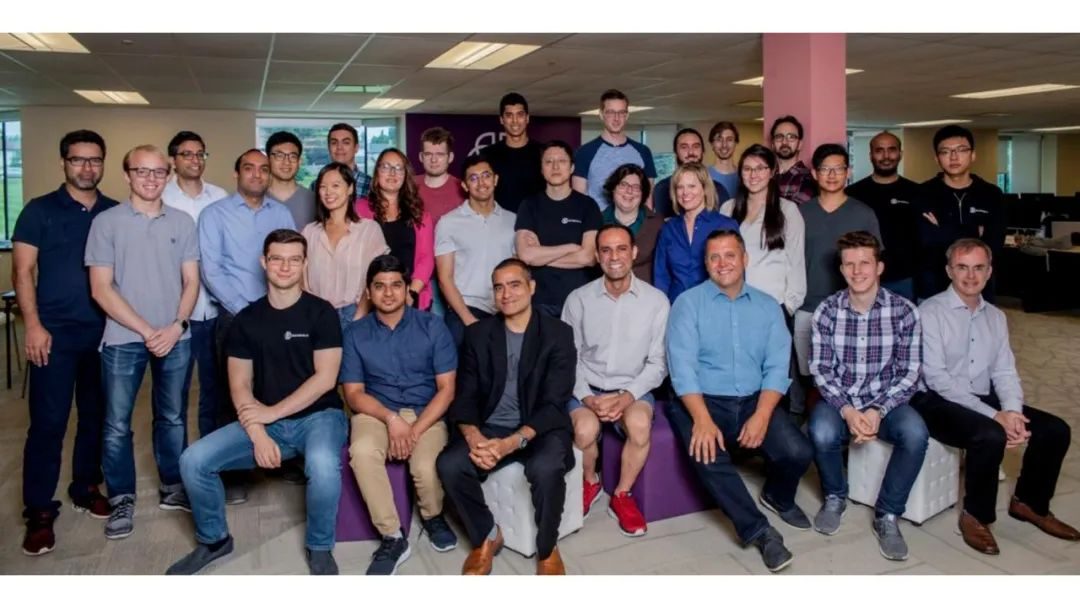 苹果收购的一家加拿大AI创企DarwinAI,自研300亿参数大模型首次亮相