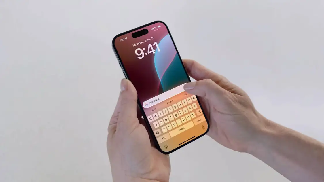 被马斯克炮轰的Apple智能,为什么更接近理想的AI形态?