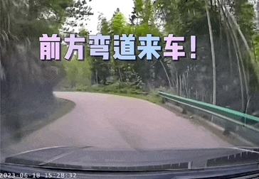 AI技术重新塑造导航体验,弯道会车无灯路口提前警告,用户赞叹导航智能化