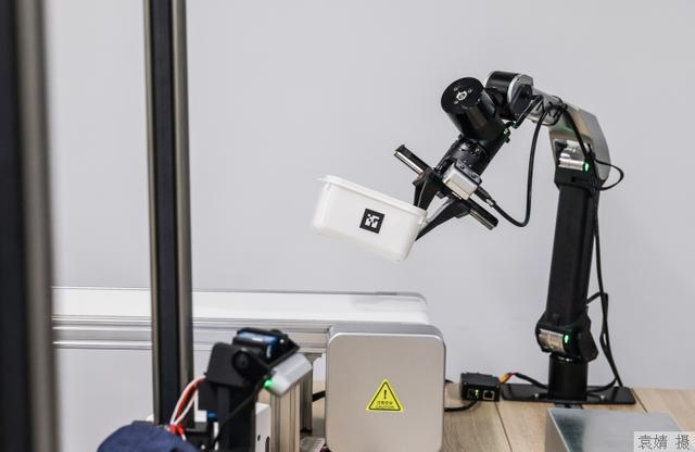 2024世界人工智能大会,青龙机器人技术揭秘