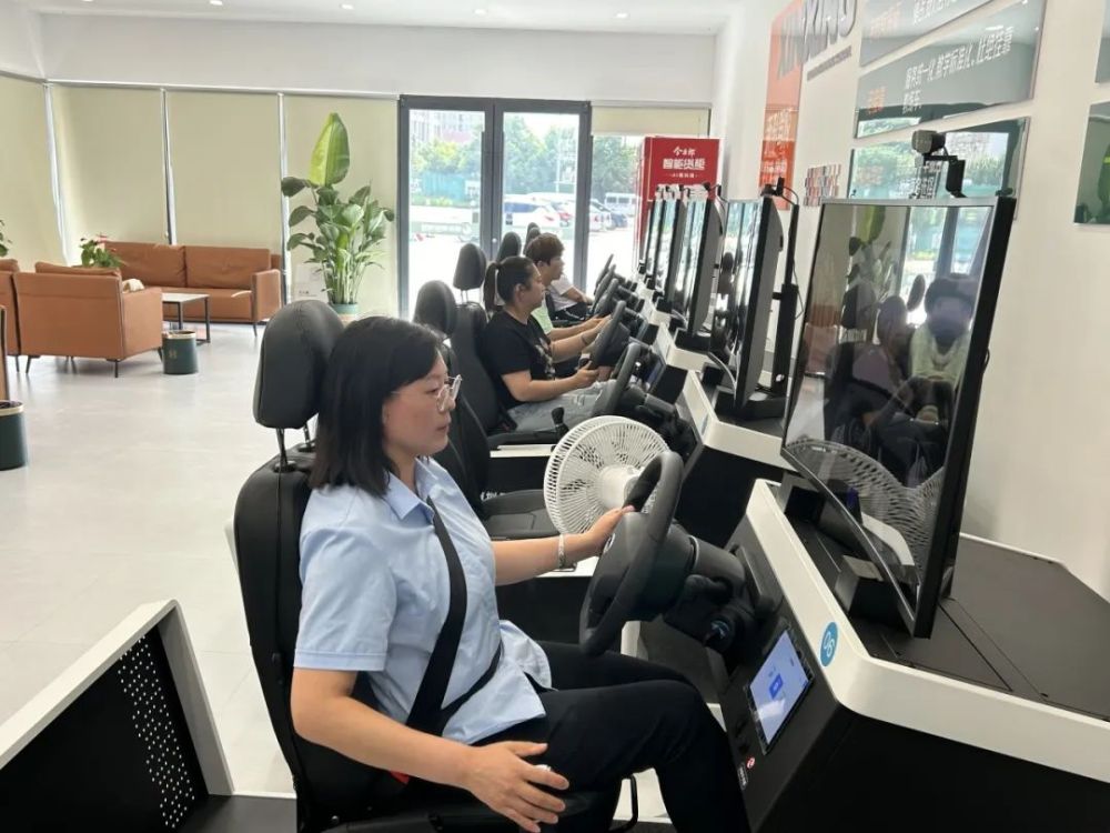 AI教练上线!黄陂武汉新形驾校开启智能学车新时代