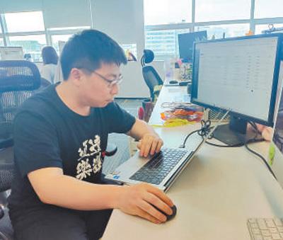 杨洪旭如何教人工智能读懂复杂文件