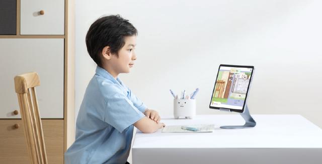 AI学习机售价破万元引争议,物超所值还是智商税?