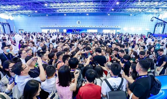 人工智能产业“增”量来源揭秘:技术突破与投资热潮