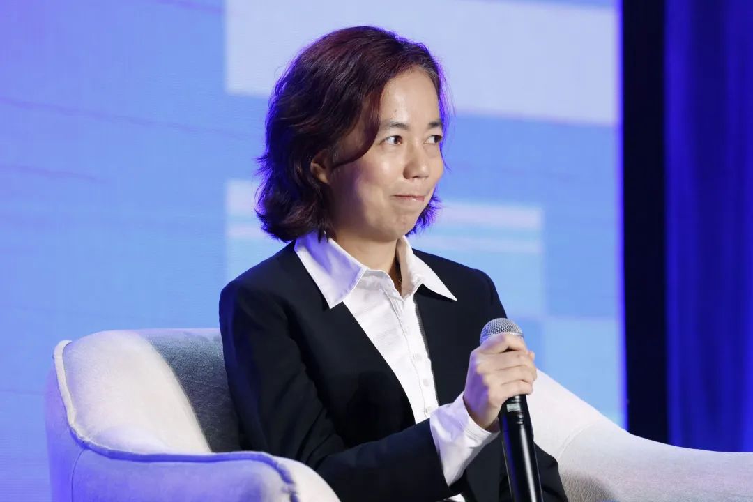 “AI教母”李飞飞新公司估值10亿美元,AI理解三维世界