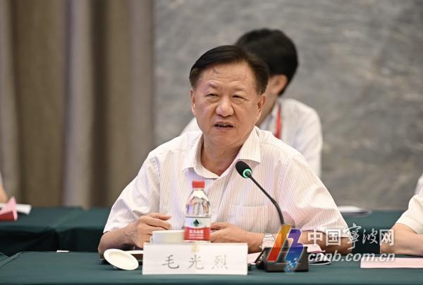 人工智能赋能新型工业化:宁波院士专家献策与实践探讨