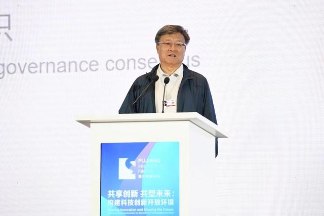 人工智能与科技伦理:如何平衡技术发展与监管挑战?