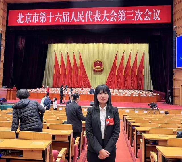 张莹代表：建议加强人工智能规则治理 健全专业人才培养模式