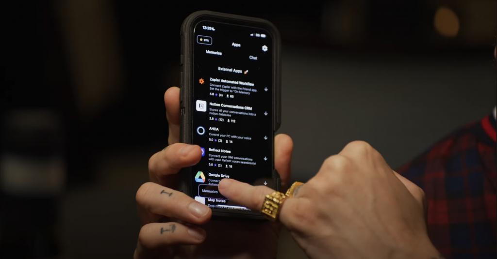 贴在头上能读心,无需唤醒出答案,这款新 AI 硬件是炒作还是未来?