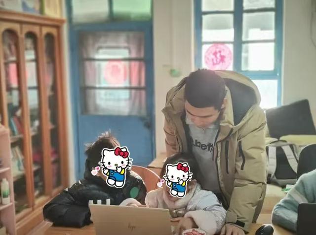 一个90后程序员的公益实践:为流动儿童科普AI,然后互相治愈