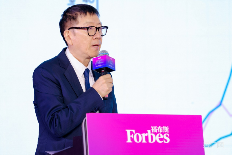 解码未来:专家学者揭示人工智能发展的“底层逻辑”