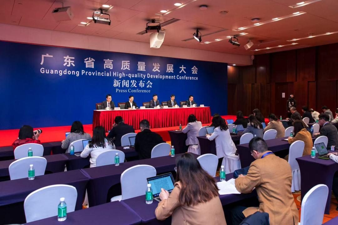 省工信厅：推动人工智能与具身智能机器人产业深度融合