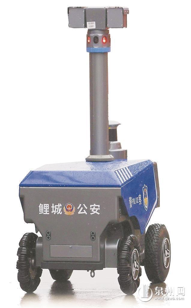 AI双刃剑：便利与隐忧交织，当AI从实验室走入菜市场、写字楼、手术室，一场关乎效率与安全的技术革命已按下快进键