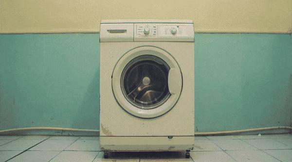 AI视频神器Pika，最近又推出了一个好玩的新功能：Pikaddition