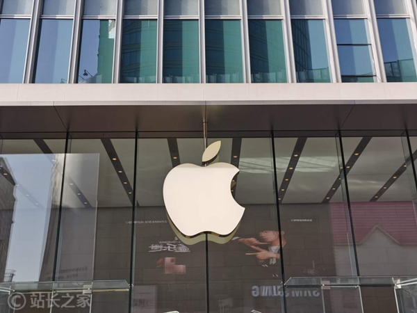 AI训练数据合法性遭挑战：苹果被指控利用盗版书籍开发Apple Intelligence
