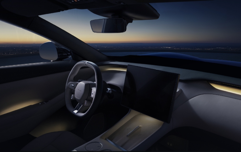 苹果 CarPlay 即将迎来大变革：支持 ChatGPT 等第三方语音助手！